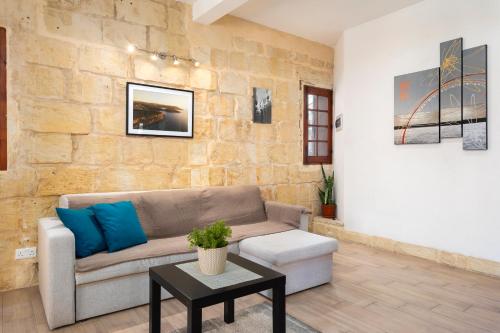 Bright & Spacious apartment by the sea, St Julian's (foto 2)