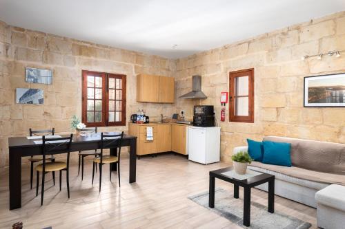 Bright & Spacious apartment by the sea, St Julian's (foto 8)