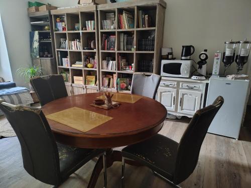 Konyha, Les Chambres d'Aliénor (Les Chambres d'Alienor) in Cette-Eygun