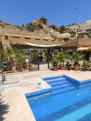 Nick's Cave, Bed and Breakfast with a difference - Antas