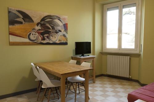 Létesítmények, Viale Mezzetti - 1.3 by Ospitaci in Foligno