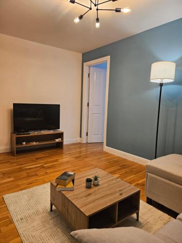 Stunning 2 Bed Flat with Charming Patio, Cambridge (foto 3)