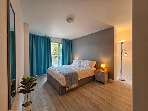 Stunning 2 Bed Flat with Charming Patio, Cambridge (foto 8)