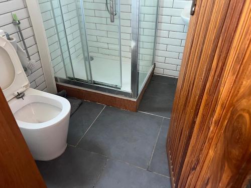 Freetown's most comfortable - image 2