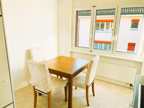 Apartment with Balcony in Zurich, Kars - Self Checkin, Цюрих (фото 7)