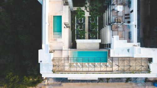 Apartment with Balcony room in La Bohème Ultra-Luxe Condo