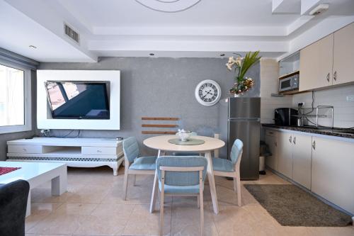 提比哩亚 נופש נוי - דירת אירוח מושלמת בלב טבריה 3星级 单人房 泳池