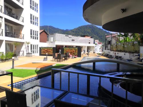 Hillside Patong studio - pool, bar, parking