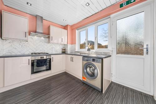 Quirky, Family Home in Glasgow near Pollok House