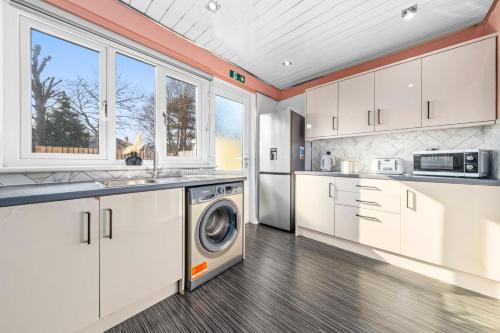 Quirky, Family Home in Glasgow near Pollok House