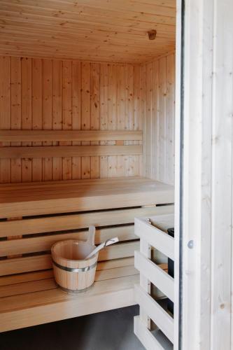 Sauna, Niyuna wellness apartments in Texel