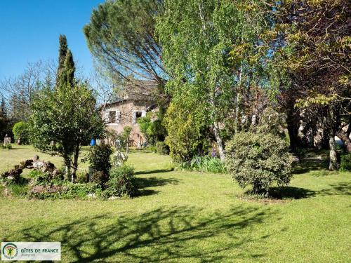 Le Pigeonnier du Mas de Salles gîte à louer Lugan