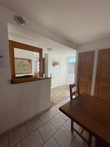 Gîte L'Ancien Presbytère (Gite L'Ancien Presbytere) in Peyreleau