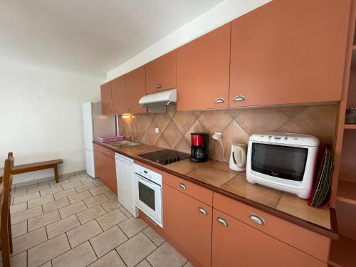 Gîte L'Ancien Presbytère (Gite L'Ancien Presbytere) in Peyreleau