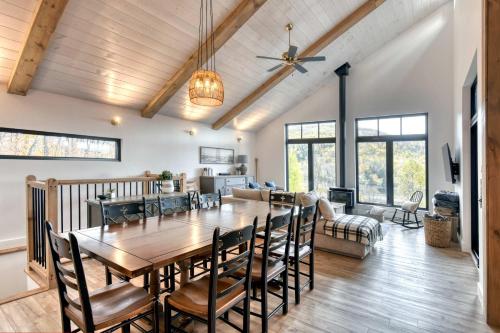 Spa Lake and Mountain - 138 - Chalets du Cordon in 諾明南格 (QC)