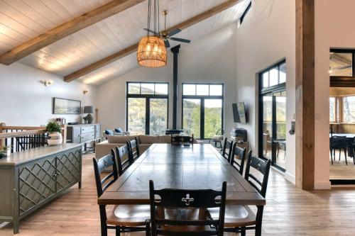 Spa Lake and Mountain - 138 - Chalets du Cordon in 諾明南格 (QC)