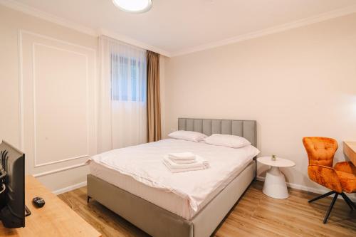 Chic 1BR with Office - Calm, Cool & Connected, Kluž (fotografie 4)