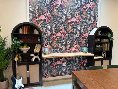 Facilities, Nineteen 06 Mission near Twin Peaks