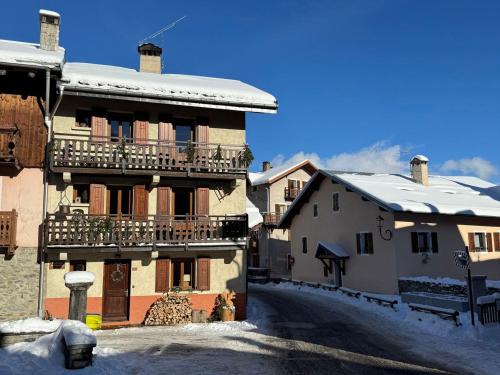 Maison de village aux Allues proche commerces et télécabine pour 6 pers. - FR-1-411-987 (Maison de village aux Allues proche commerces et telecabine pour 6 pers. - FR-1-411-987) in Les Allues