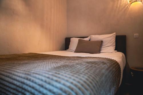 Japandi Lofts - 2 Bedrooms at old city of Antwerp, Amberes (foto 9)