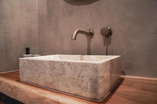 Japandi Lofts - 2 Bedrooms at old city of Antwerp, Amberes (foto 6)