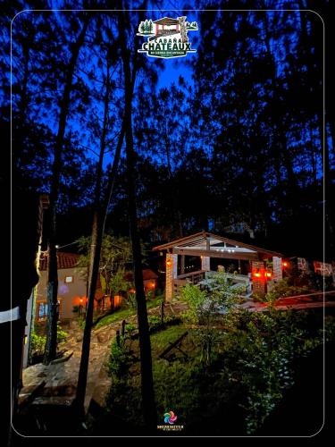 Chateaux de mi Sierra Encantada - Cabaña privada y acogedora de 3 habitaciones en Mazamitla, Jal para 10-13 Personas