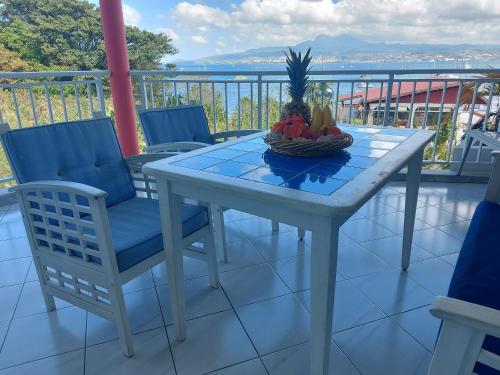 Agréable Studio vue mer au Trois Îlets (Agreable Studio vue mer au Trois Ilets) in Les Trois Ilets