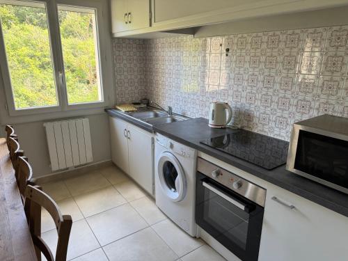 Mairie de VIRA in เลอบูโล