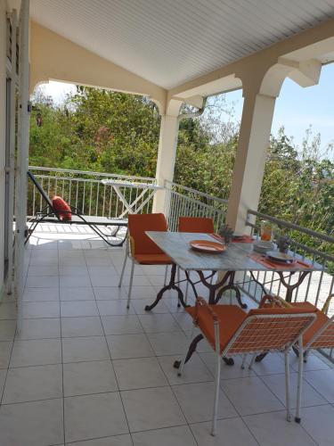 Agréable Studio vue mer au Trois Îlets (Agreable Studio vue mer au Trois Ilets) in Les Trois Ilets