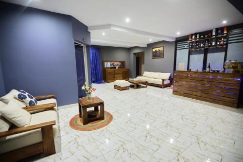 Спільний лаунж/ТБ зона, Cléo Hôtel-Restaurant (Cleo Hotel-Restaurant) in Fianarantsoa