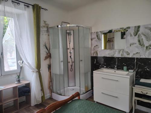 Zuhanyzó, Les Chambres d'Aliénor (Les Chambres d'Alienor) in Cette-Eygun