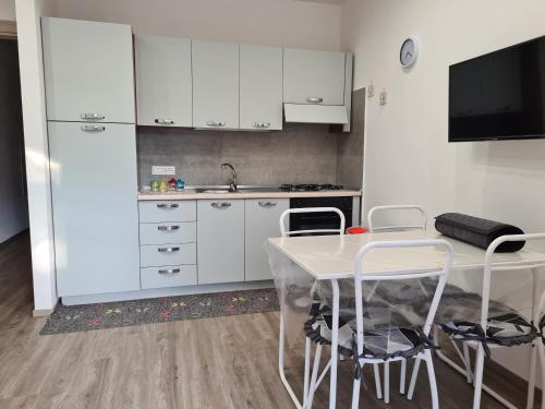 Emanuela Appartaments in ฟูร์นารี่