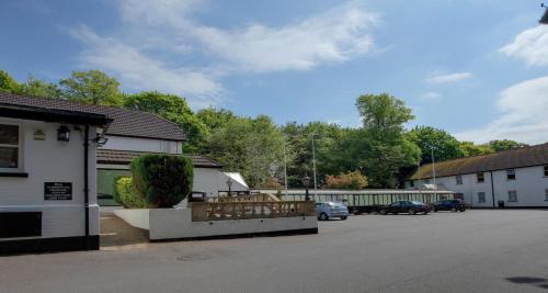 Best Western Andover Hotel - 숙소 외관
