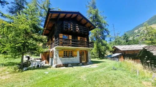Chalet l Houtot in Lannaz, Schweiz