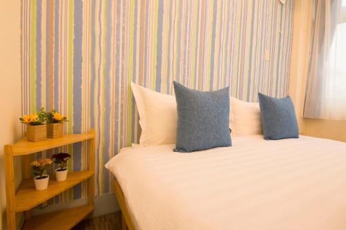One Heart Inn