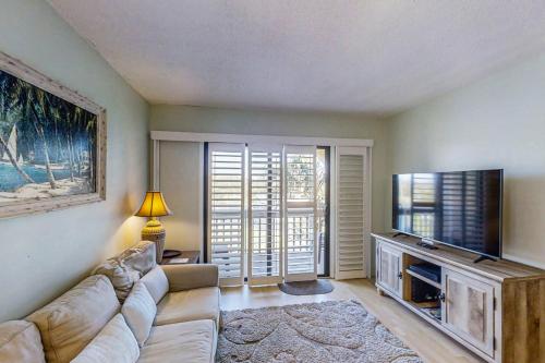 St Aug Ocean and Racquet 7301