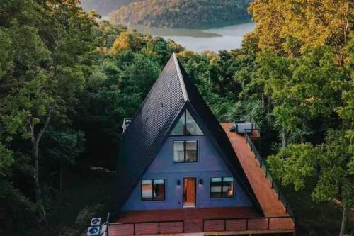 The Tennessee A-Frame, Smithville