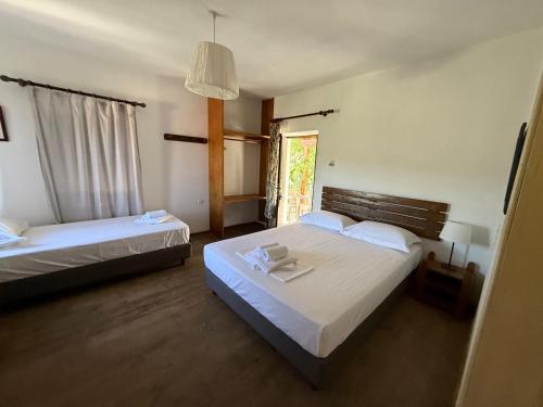 Tsagarakis Studios, Xinóvrisi (foto 7)
