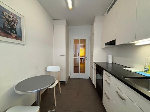 Spacious 1BR near Opera and Lake - Mill 5 43, Zürich (Foto 10)
