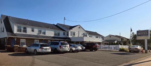 Pelican Point Motel