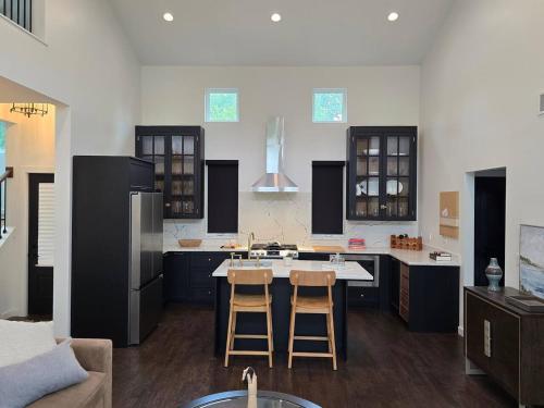 McHenry Riverside Retreat Comfort in แมคเฮนรี (IL)