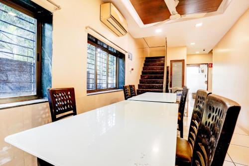 Hotel Airport Metro Near Chhatrapati Shivaji International Airport - 레스토랑