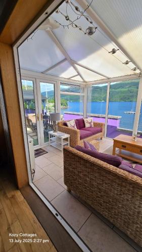 Vaade, Jenny's Bay with Hot Tub in Lochgoilhead