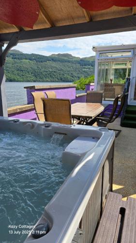 Kümblustünn, Jenny's Bay with Hot Tub in Lochgoilhead