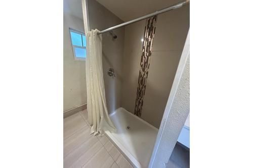 Townhouse Del Rancho Motel Portland Oregon 205 - 화장실