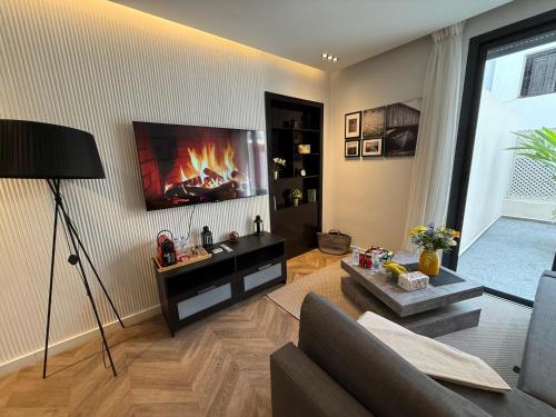 Central Luxury Apartment with Fast Fiber WiFi, Terrace & Free Parking in Casablanca Close To KFC MCDO & School Group La Résidence Boulevard 2 Mars, Casablanca (fotografie 5)