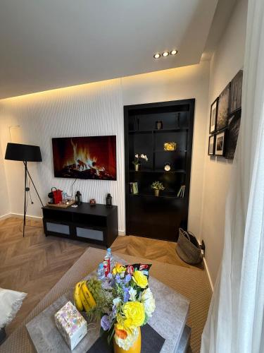 Central Luxury Apartment with Fast Fiber WiFi, Terrace & Free Parking in Casablanca Close To KFC MCDO & School Group La Résidence Boulevard 2 Mars, Casablanca (fotografie 9)
