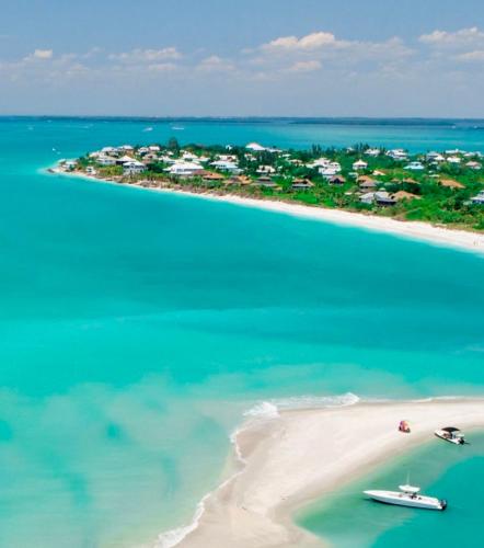 Luxury Beach Condo Located On The Bay In A Tropical Oasis!!!