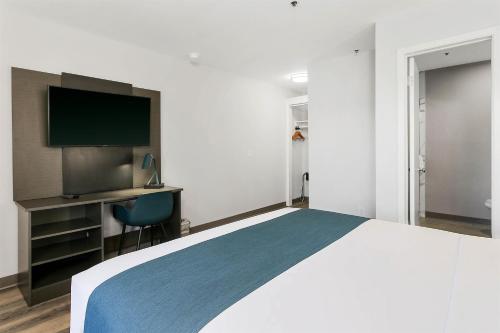 Days Inn & Suites by Wyndham Tempe - image 20