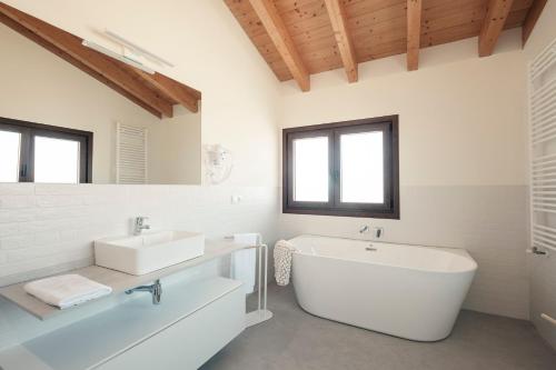 Vannas istaba, Hotel Brisa de Quintres in Bareyo